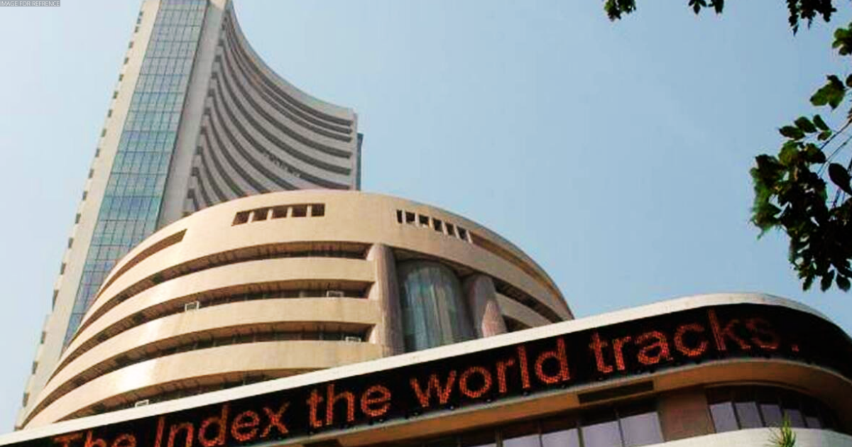 Sensex zooms 1335 points after HDFC duo merger deal